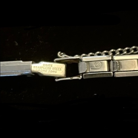 Vintage Ladies Richard Watch - Runs Keeps Time - Picture 3 of 5